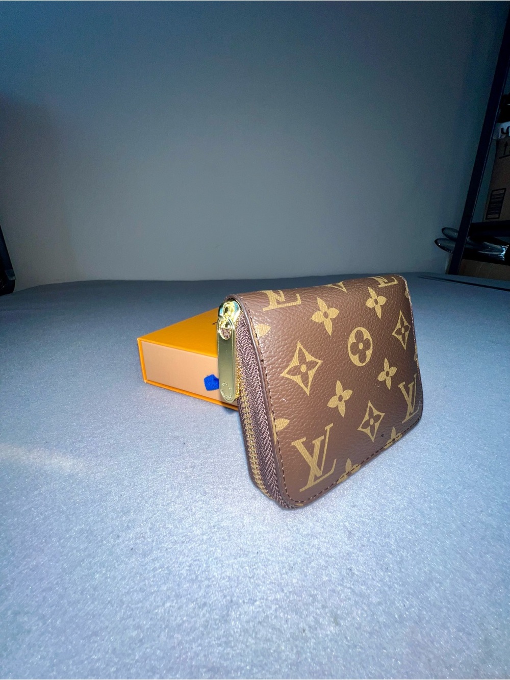 Women's Louis Vuitton Monogram Zippy Coin Purse Wallet brown & gold - Picture 2 of 7